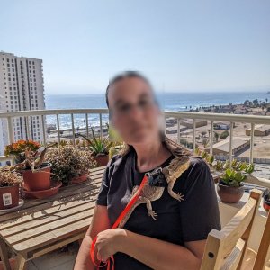 taco_balcony_blur.jpg